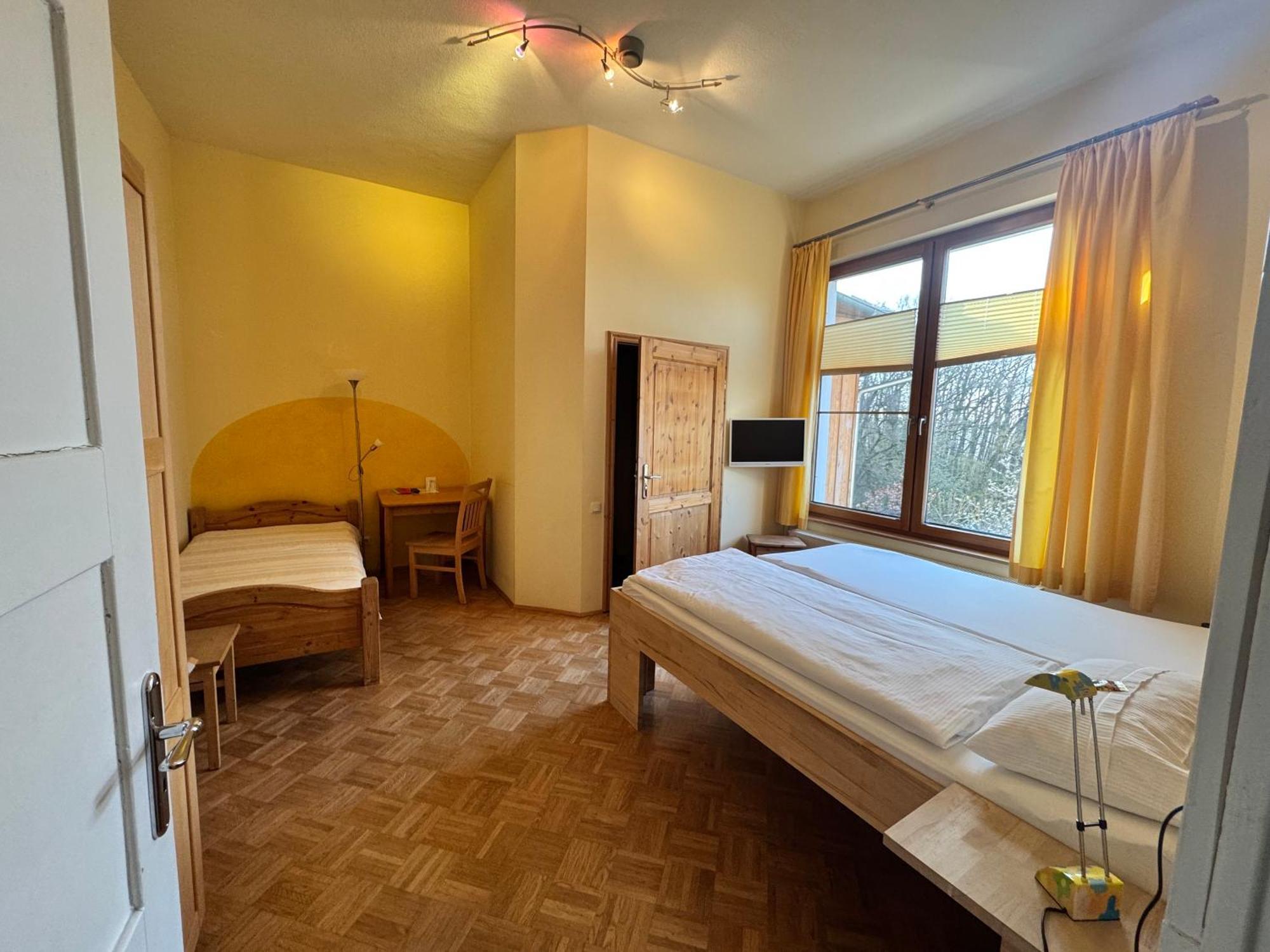 אנסבאך Hotel Gruenwald מראה חיצוני תמונה
