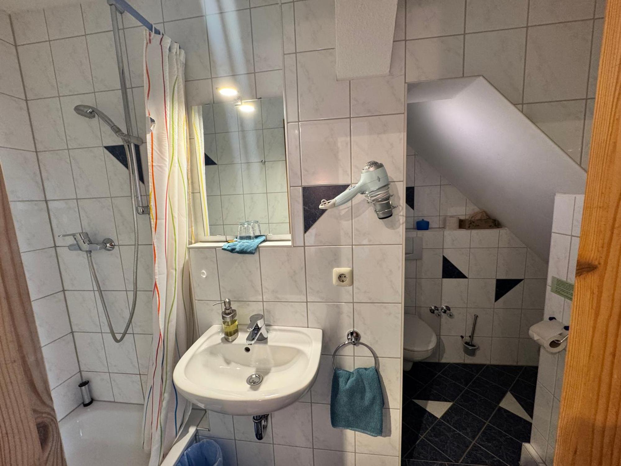 אנסבאך Hotel Gruenwald מראה חיצוני תמונה